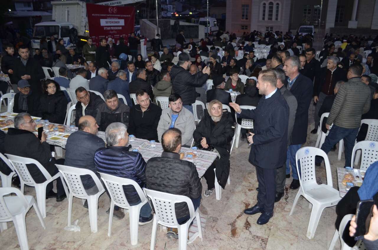 MHP Muğla İl Başkanı Burak Demirel Seydikemer’de Vatandaşlarla İftarda Buluştu 1